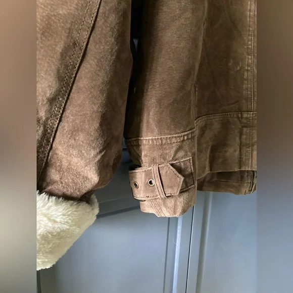 Northwest Territory leather jacket, fur trim - Picture 8 of 14